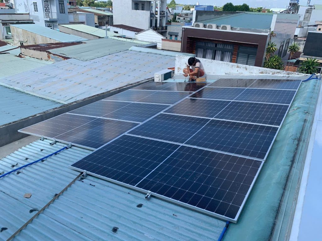 Hệ 5kW Năng Lượng Mặt Trời Lưu Trữ Tại P. Hòa Bình